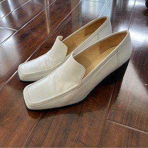 Vintage banana republic white loafers size 8